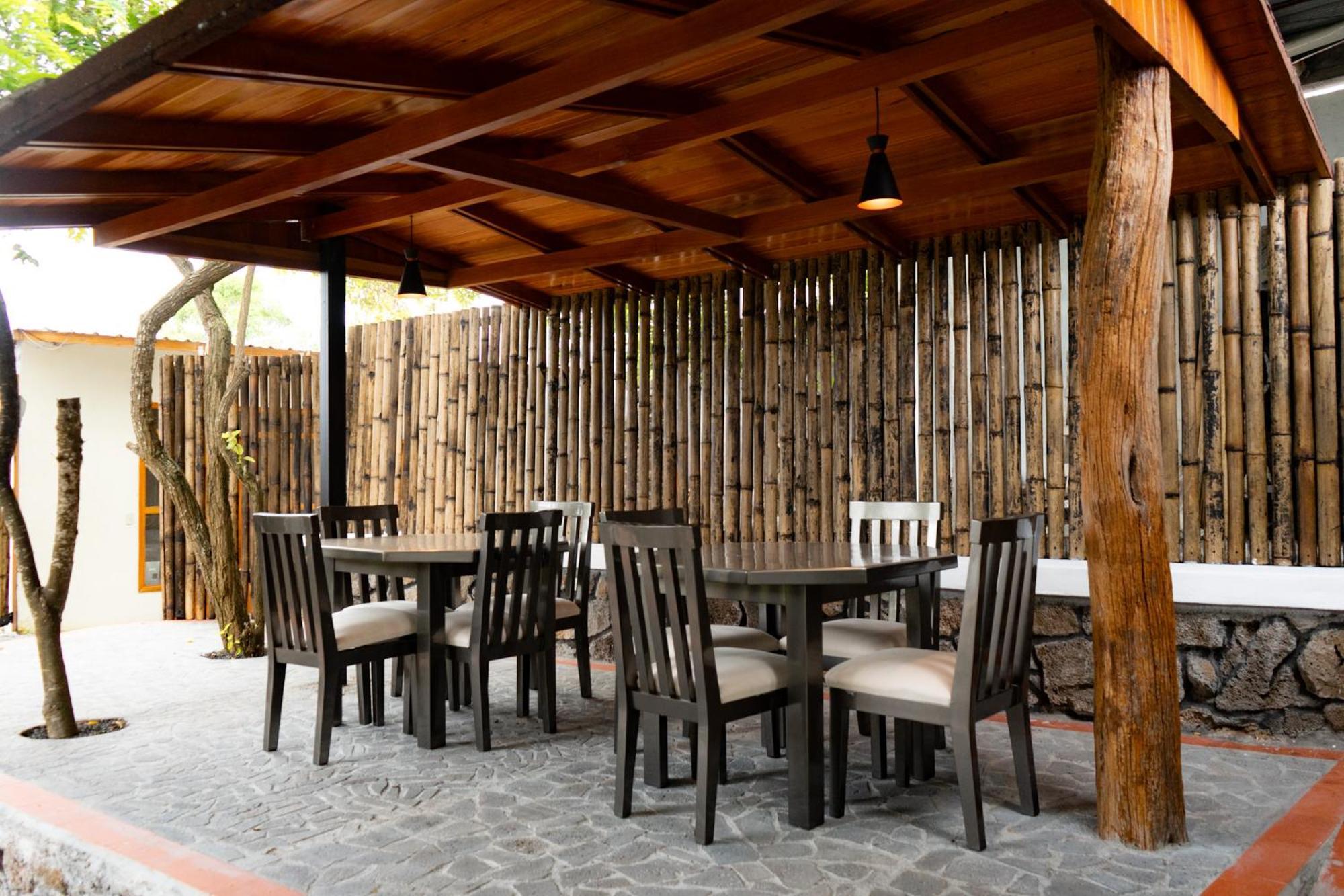 Hotel Ayre By Baltra Puerto Ayora  Buitenkant foto