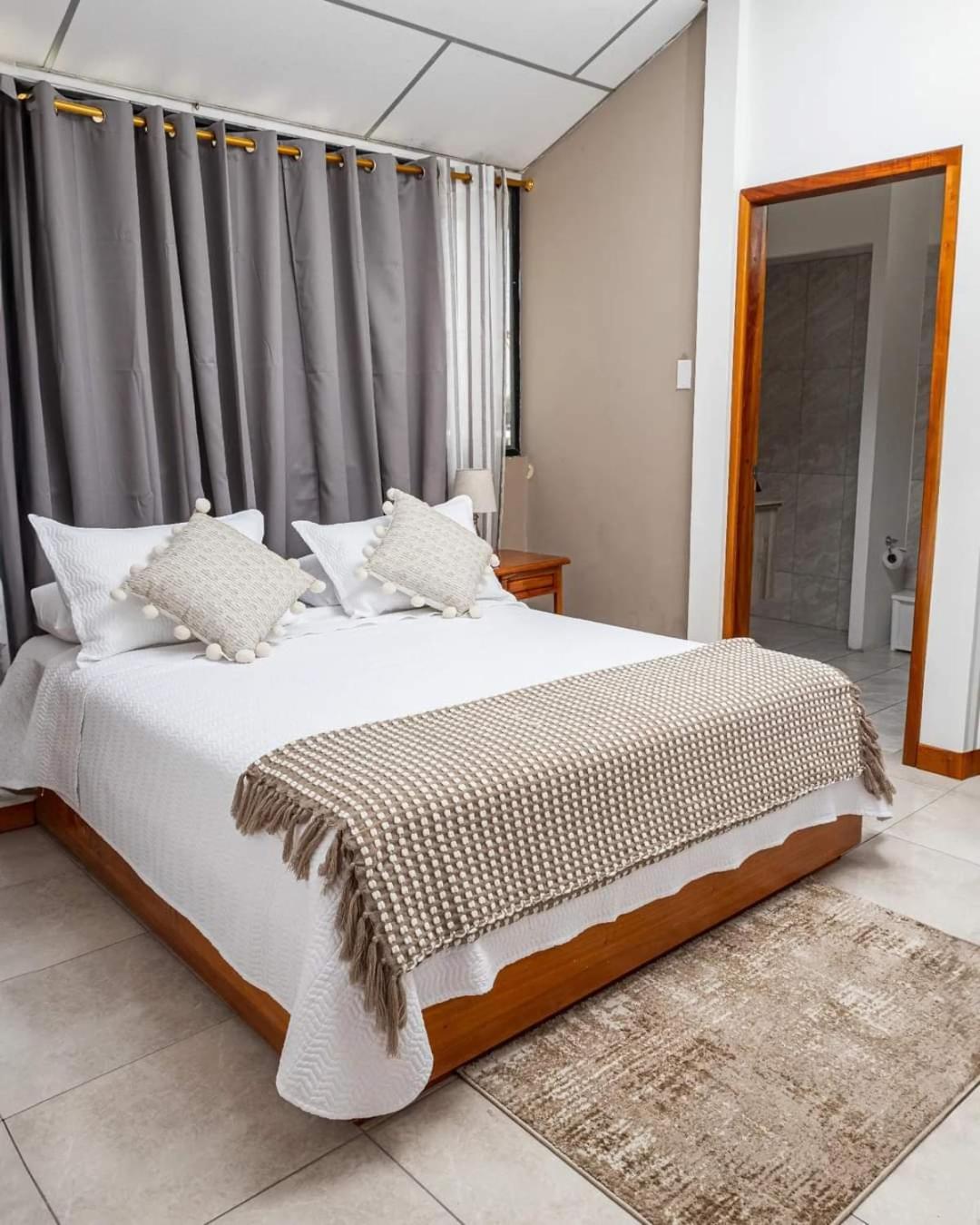 Hotel Ayre By Baltra Puerto Ayora  Buitenkant foto