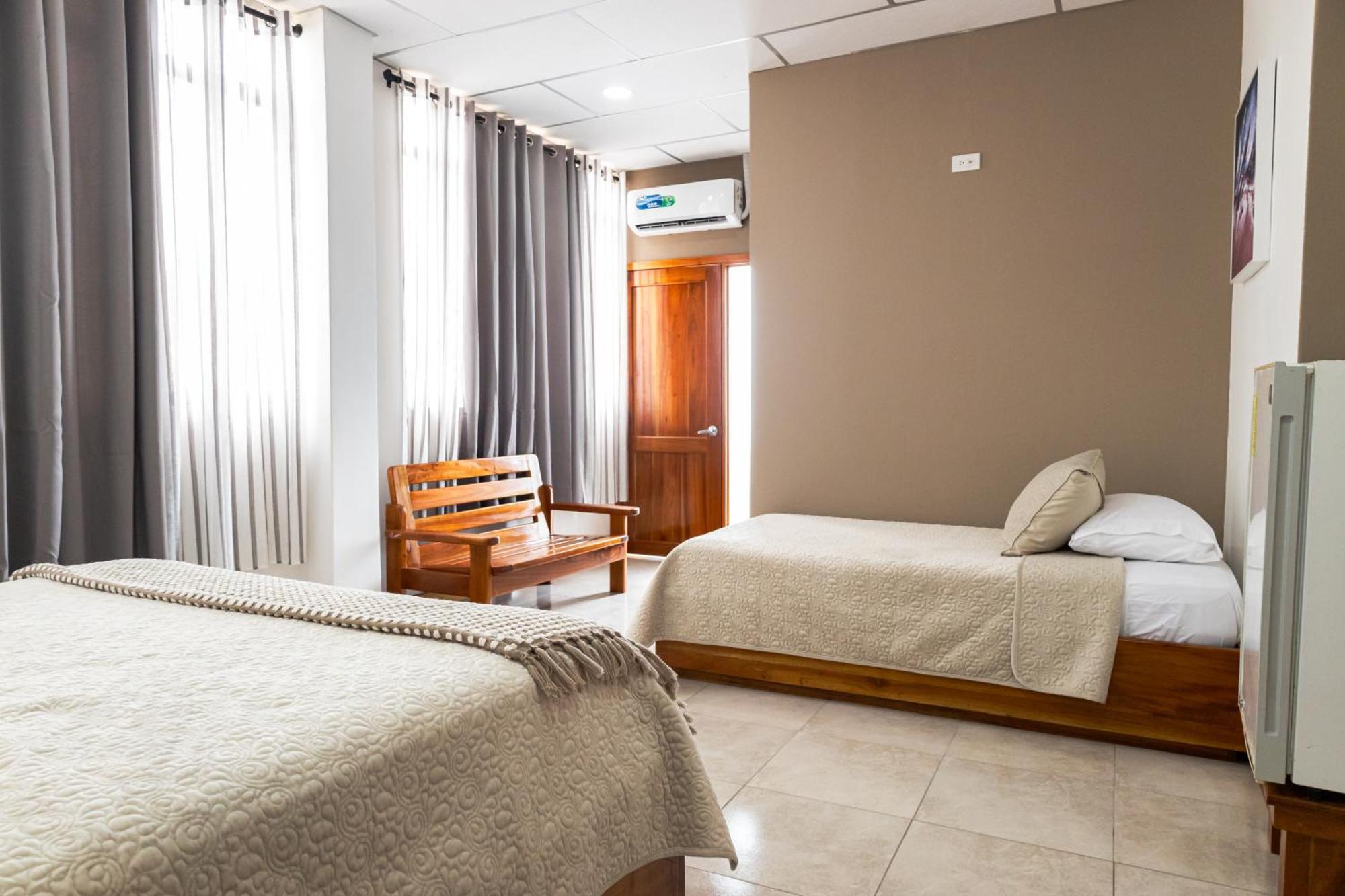 Hotel Ayre By Baltra Puerto Ayora  Buitenkant foto
